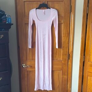SKIMS Soft Lounge Scoop Neck Long Sleeve Dress in Barely Pink